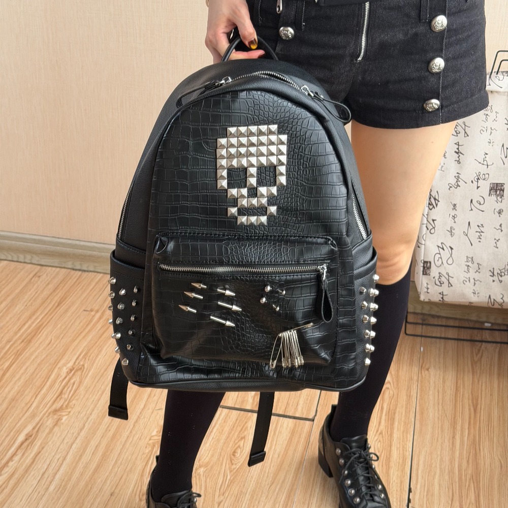 Sewing Zipper - Оригинальный черный рюкзак с узором под