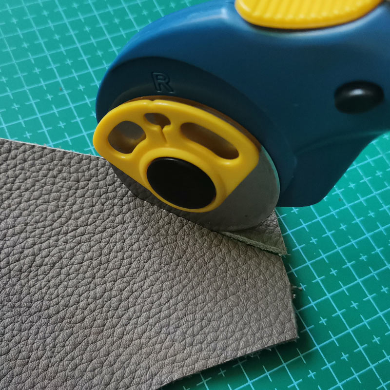 Роторный резак для лоскутного  – обзор и цена Textile Sewing Kit
